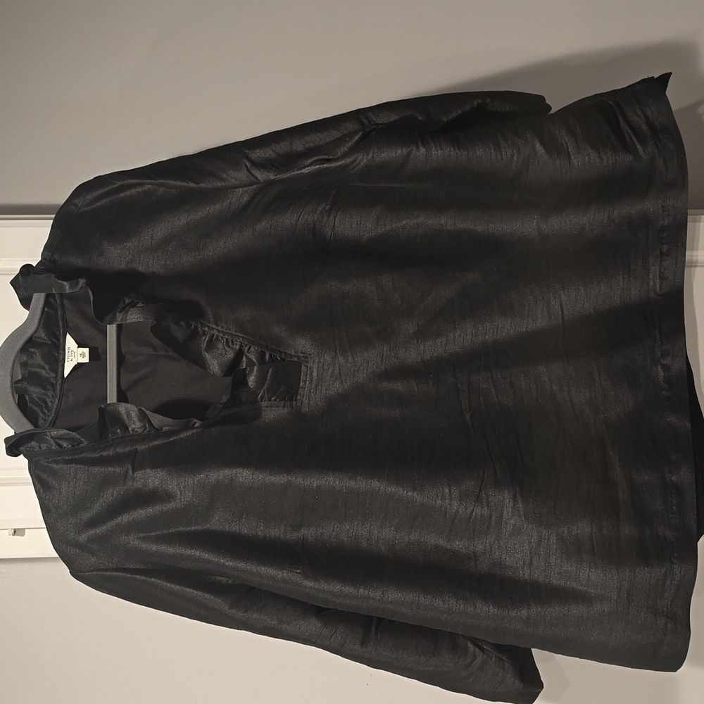 Crown & Ivy Black Plus Blouse